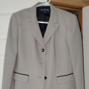 Evan-Picone suit